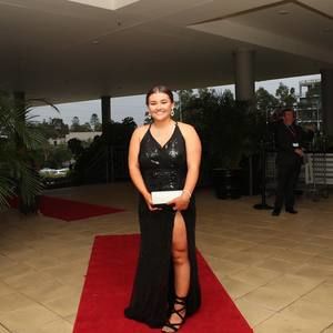 Meet your Posher, Monique